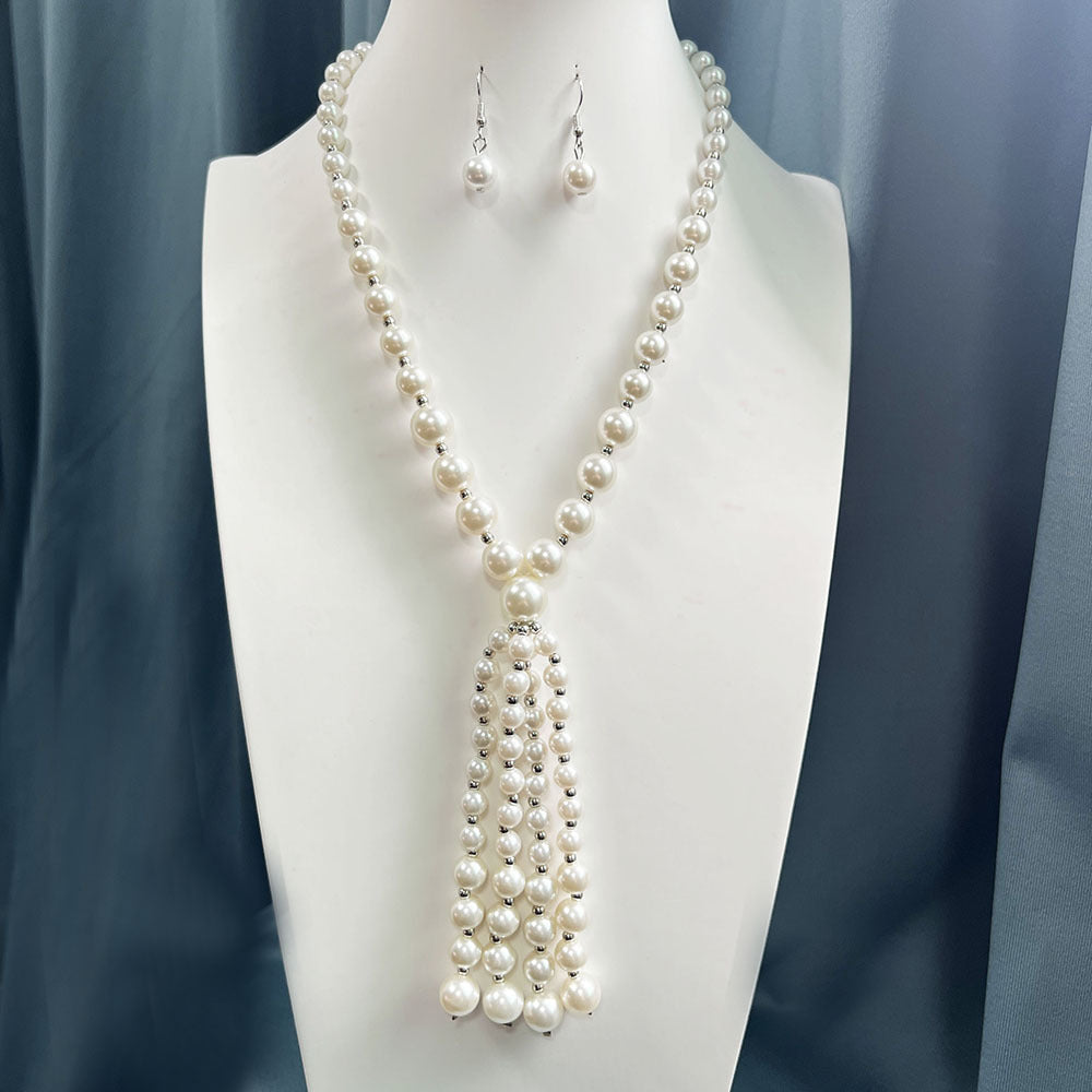 Elegant Pearl Sweater Chain Set