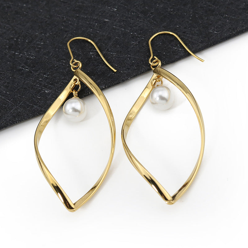 Leaf Pearl Earrings